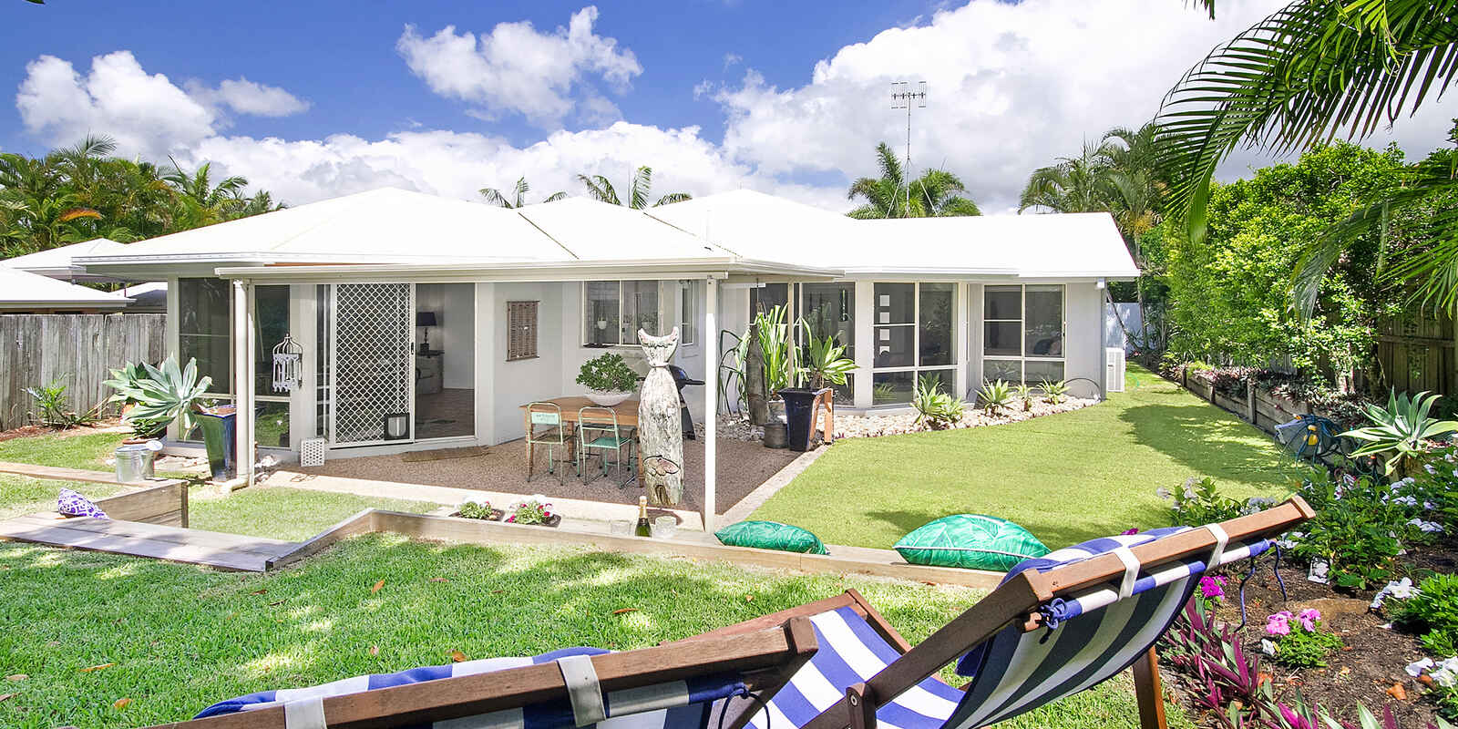 14 Moonbeam Crescent Castaways Beach