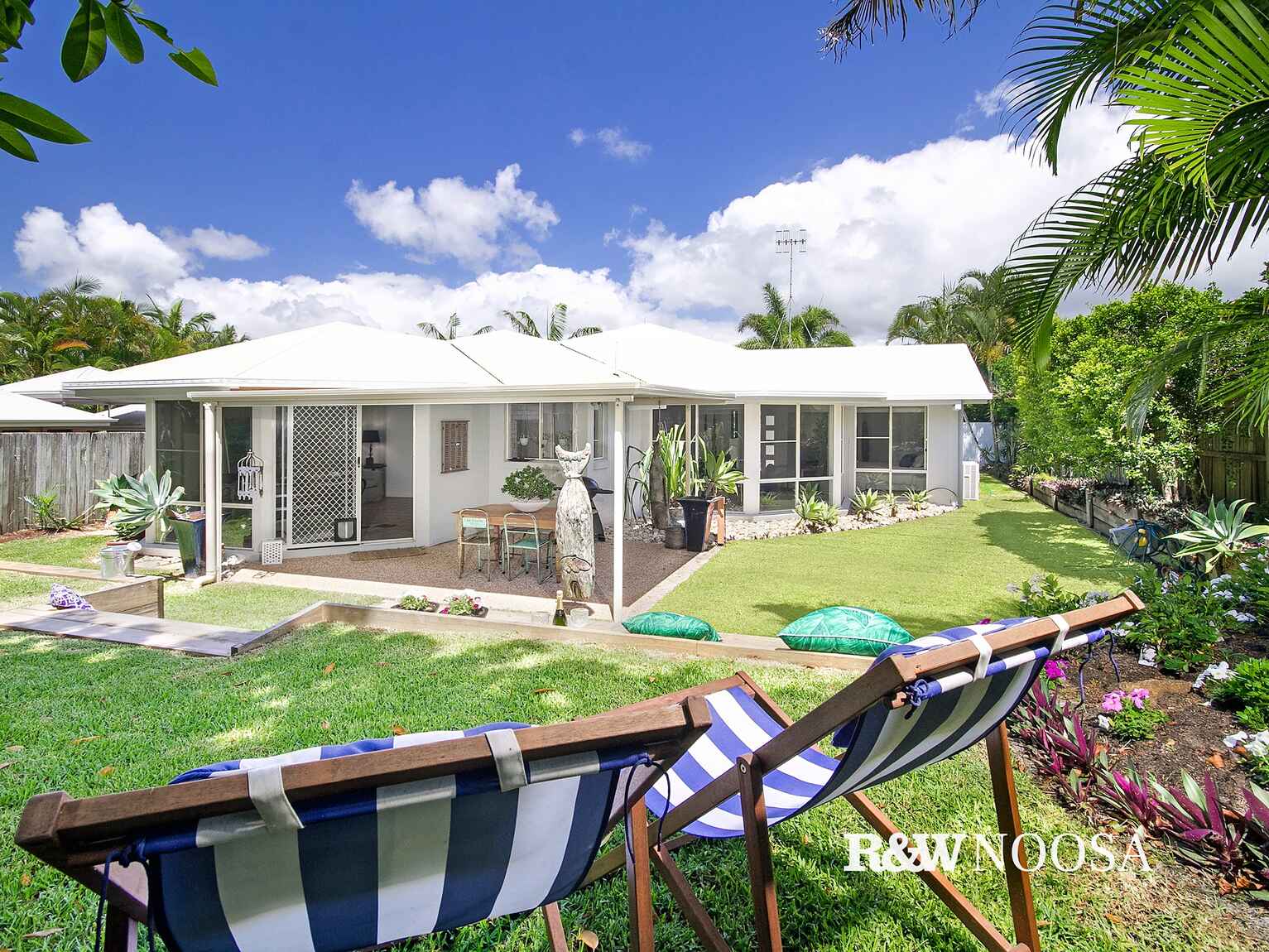 14 Moonbeam Crescent Castaways Beach