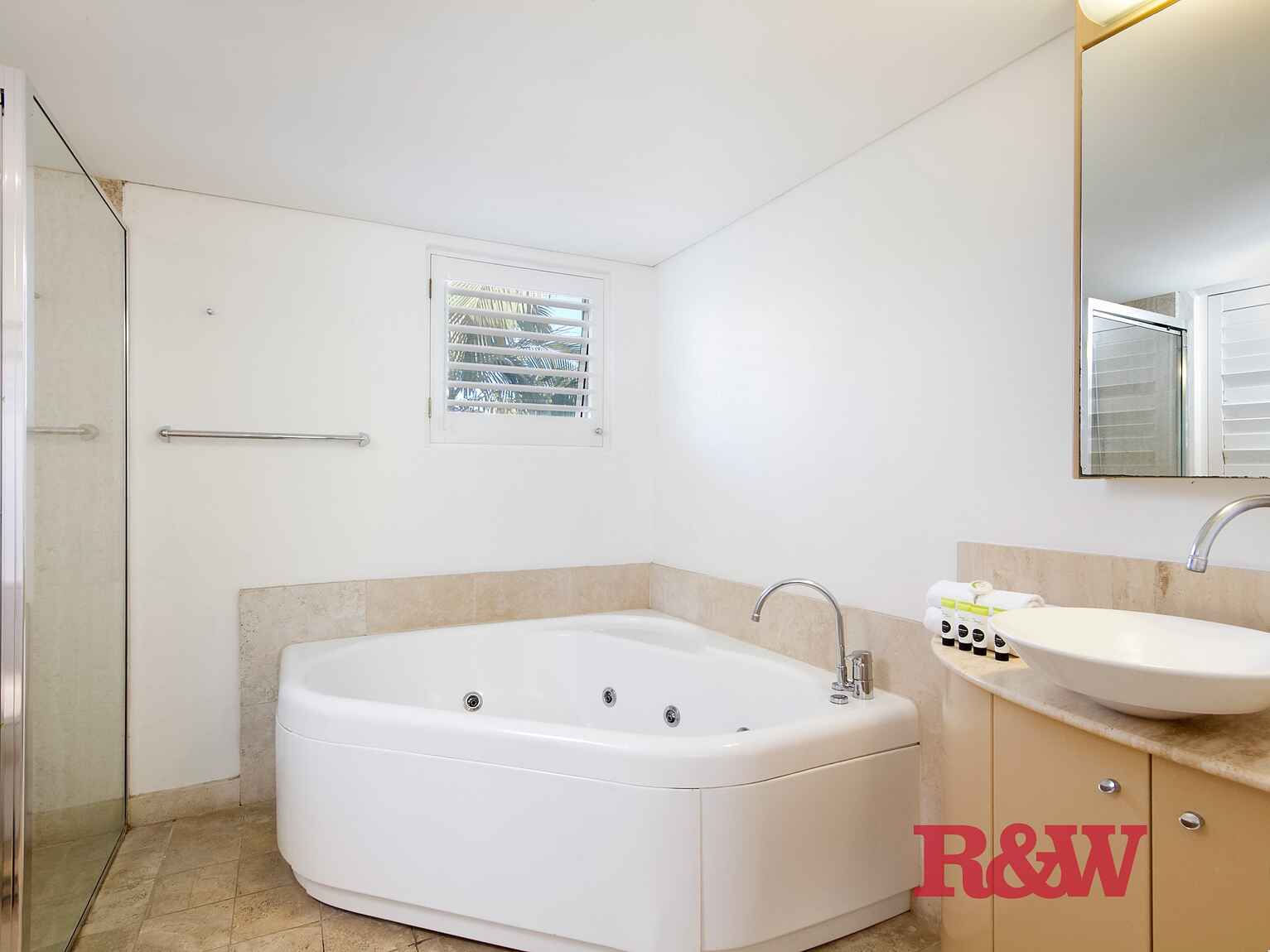 118 /16 Noosa Drive Noosa Heads 118 /16 Noosa Drive Noosa Heads