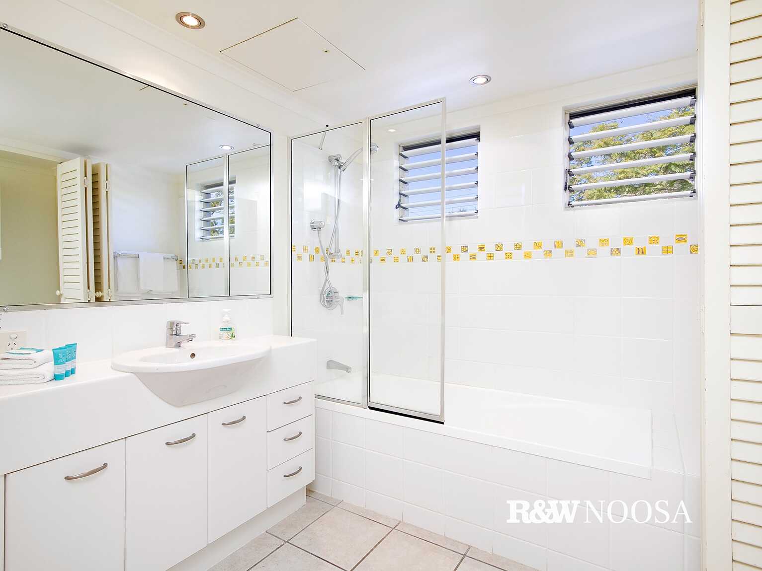 1/7-11 James Street Noosaville