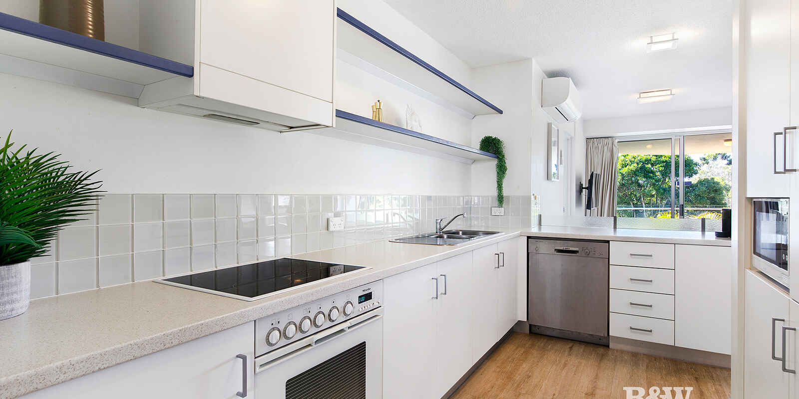 4/2 Noosa Drive Noosa Heads