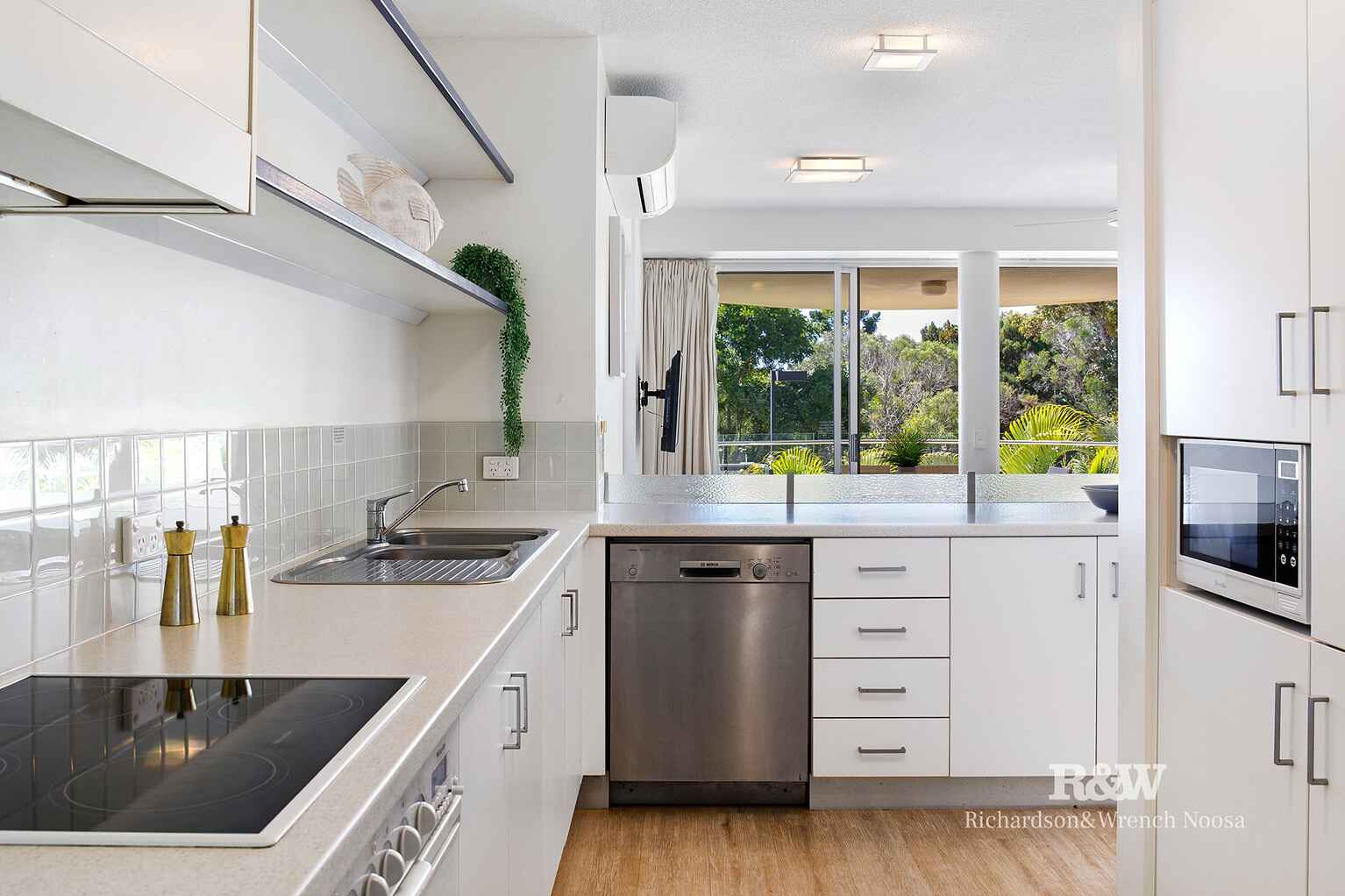 4/2 Noosa Drive Noosa Heads 4/2 Noosa Drive Noosa Heads