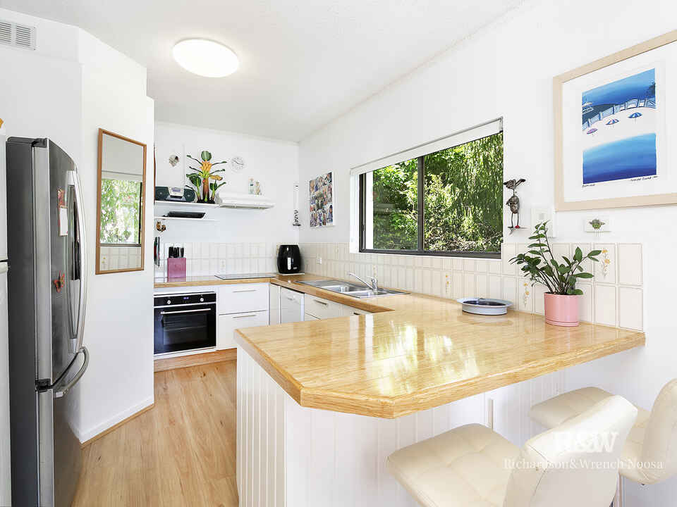 2/263 Gympie Terrace Noosaville