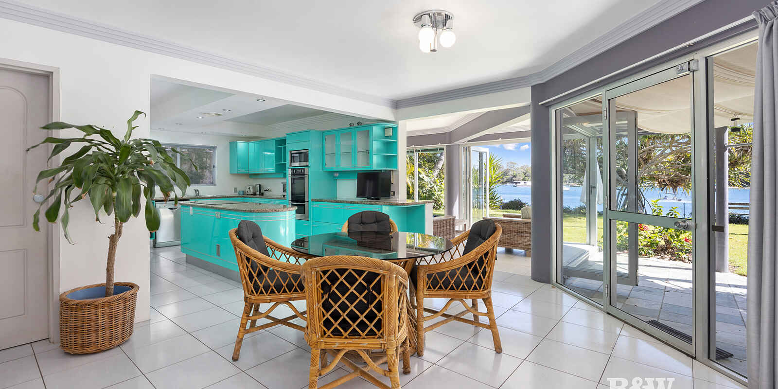 24 Noosa Parade Noosa Heads 24 Noosa Parade Noosa Heads