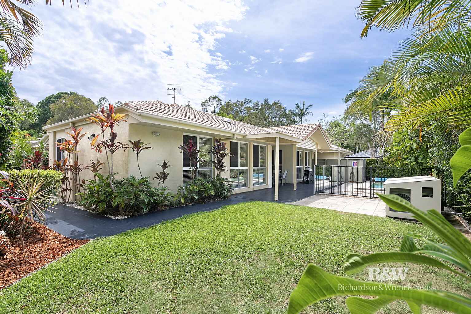 1 Stormbird Drive Noosa Heads 1 Stormbird Drive Noosa Heads