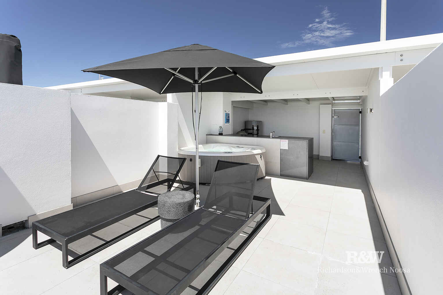 28/49 'On The Beach' Hastings Street Noosa Heads