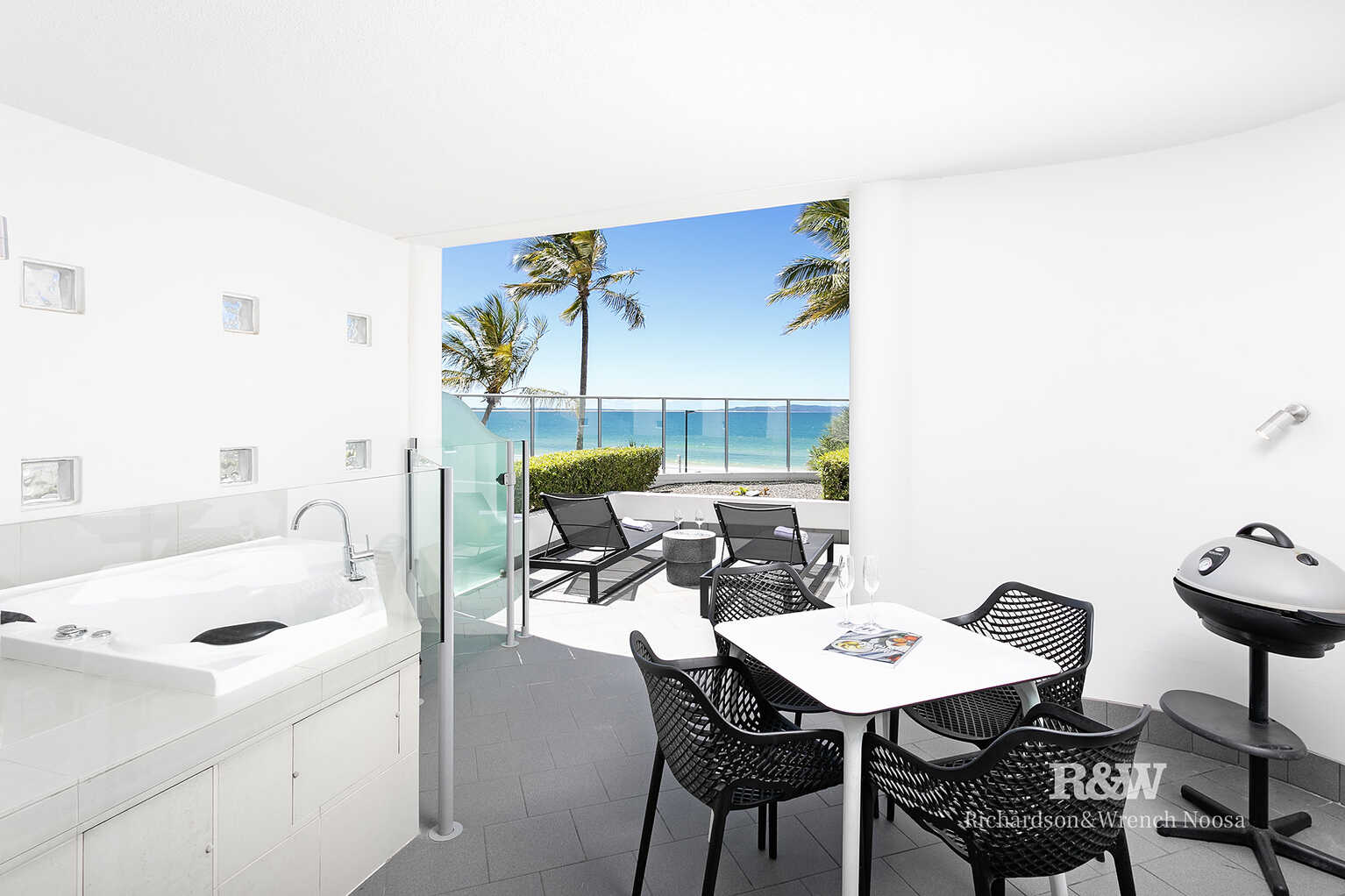 13/49 Hastings Street Noosa Heads