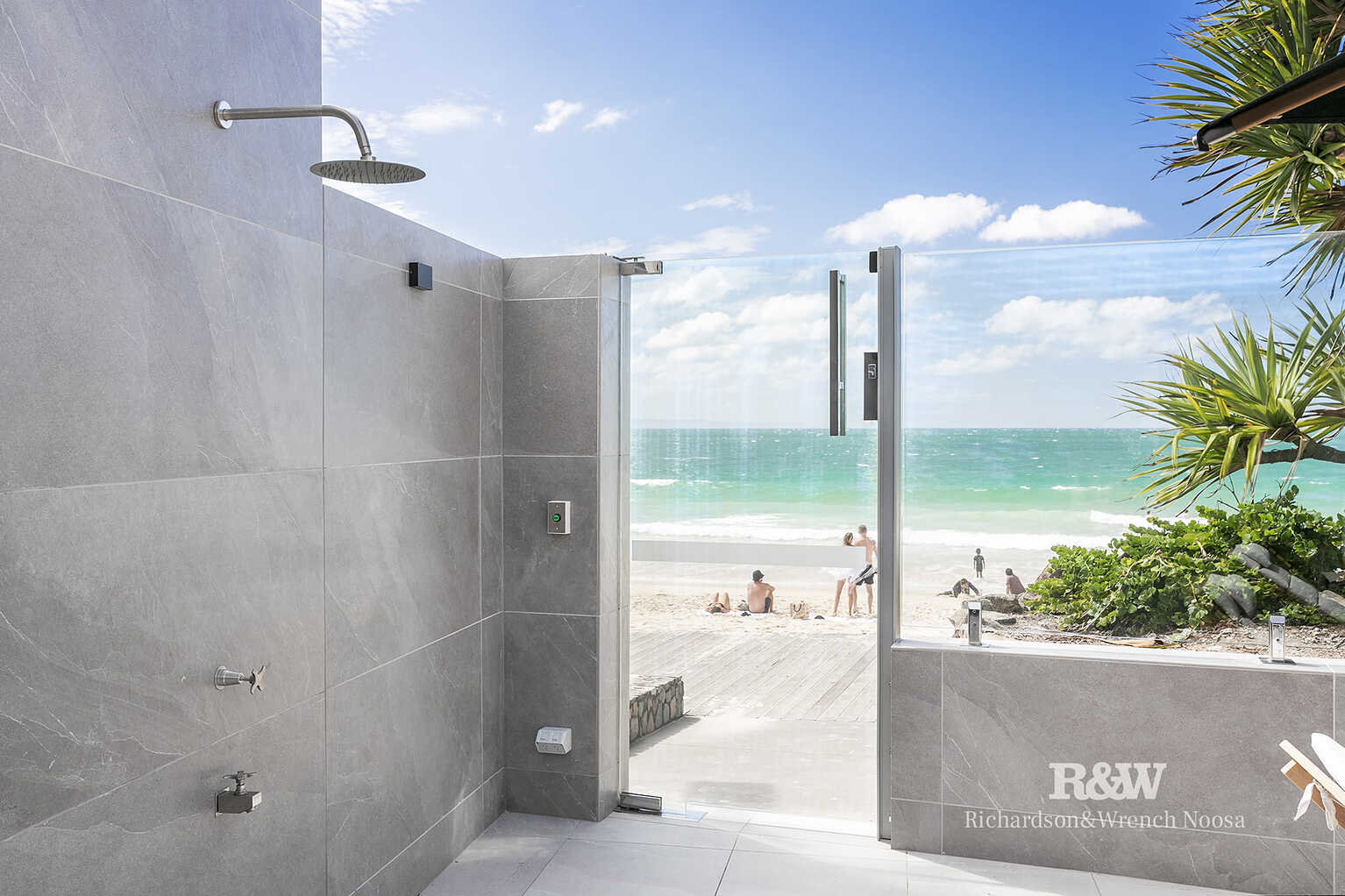 13/49 Hastings Street Noosa Heads