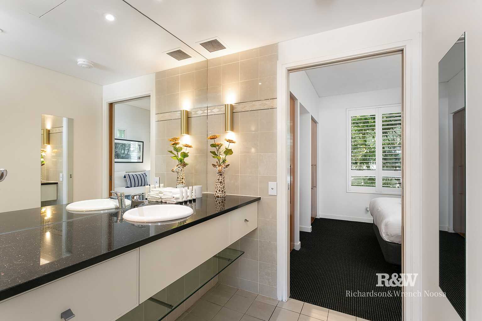 127/32 Hastings Street Noosa Heads 127/32 Hastings Street Noosa Heads