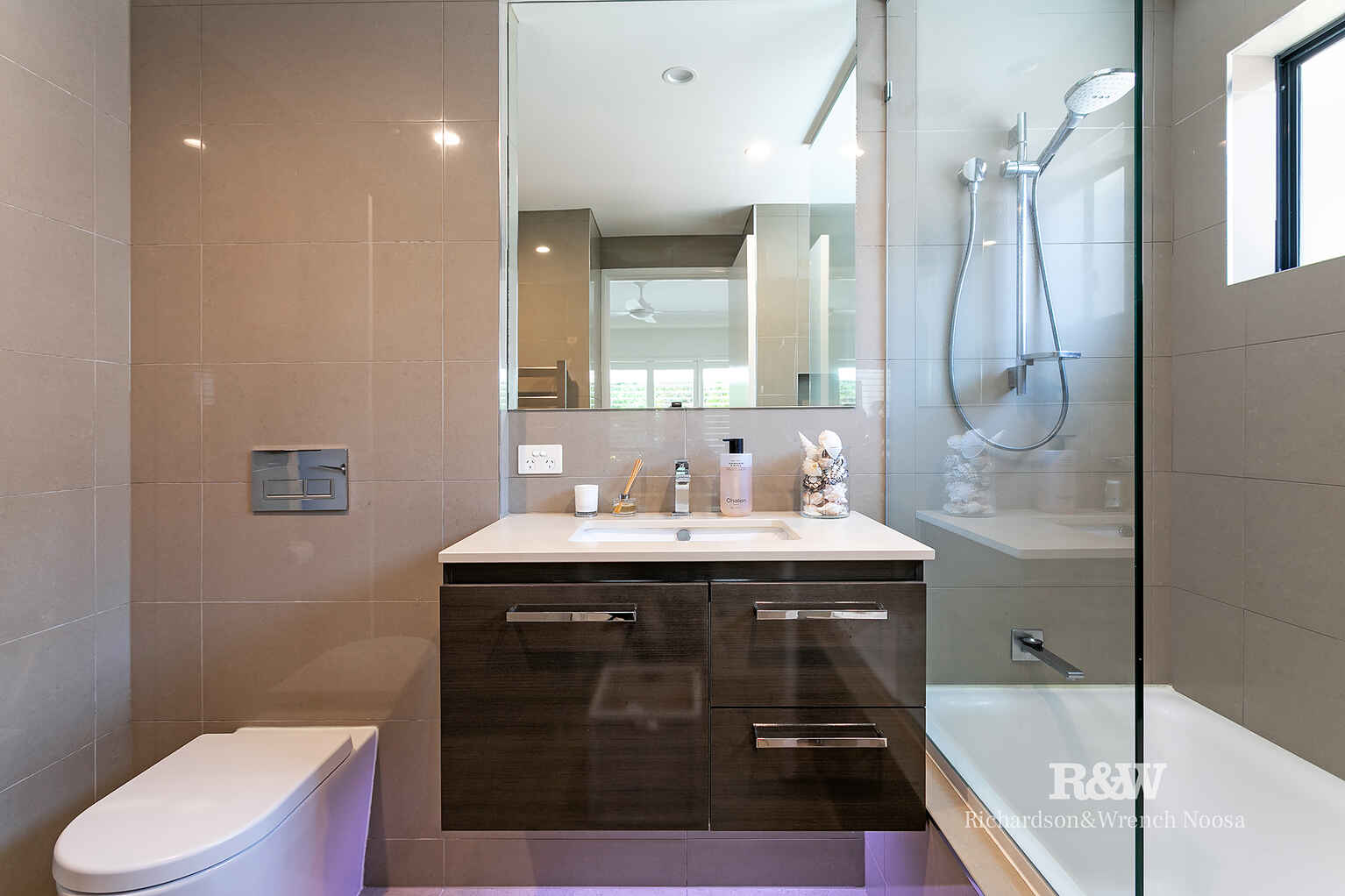 825/100 Resort Drive Noosa Heads