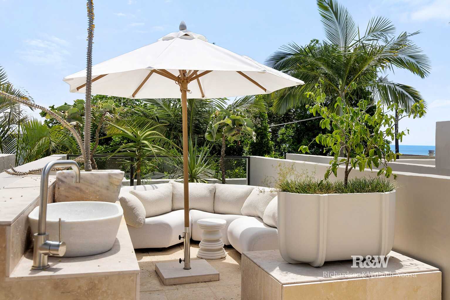 120/16 Noosa Drive Noosa Heads 120/16 Noosa Drive Noosa Heads