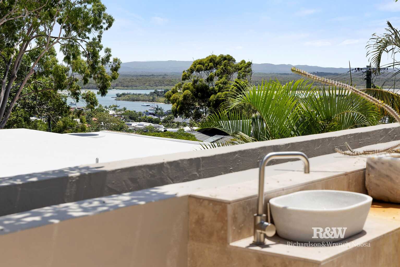 120/16 Noosa Drive Noosa Heads 120/16 Noosa Drive Noosa Heads