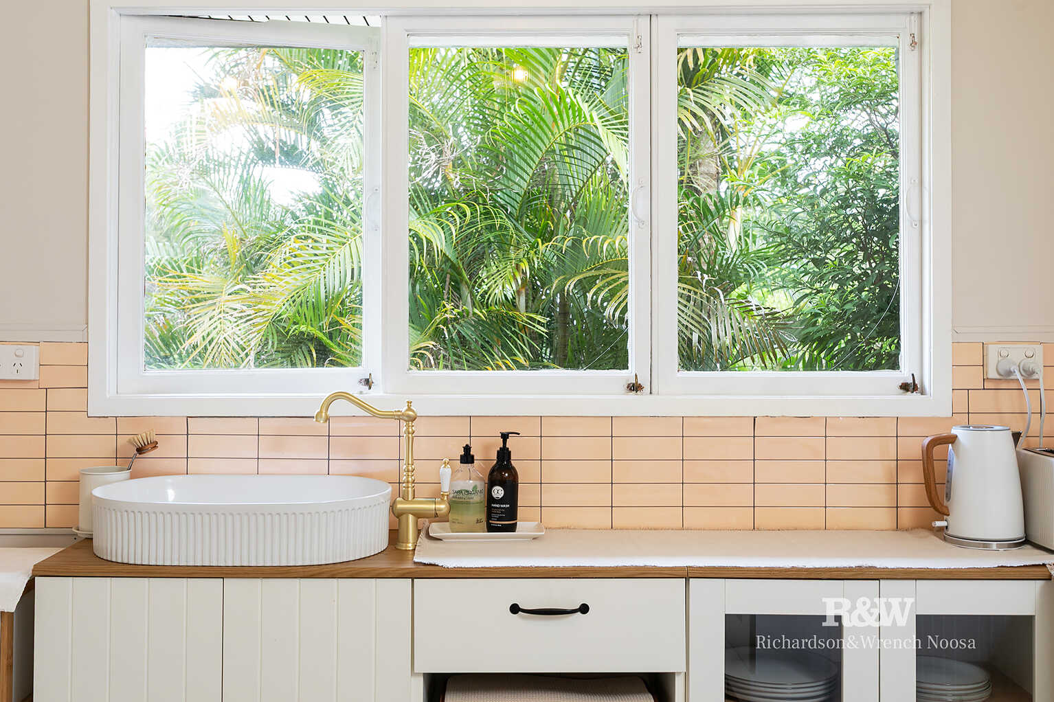1 Gem Street Cooroy