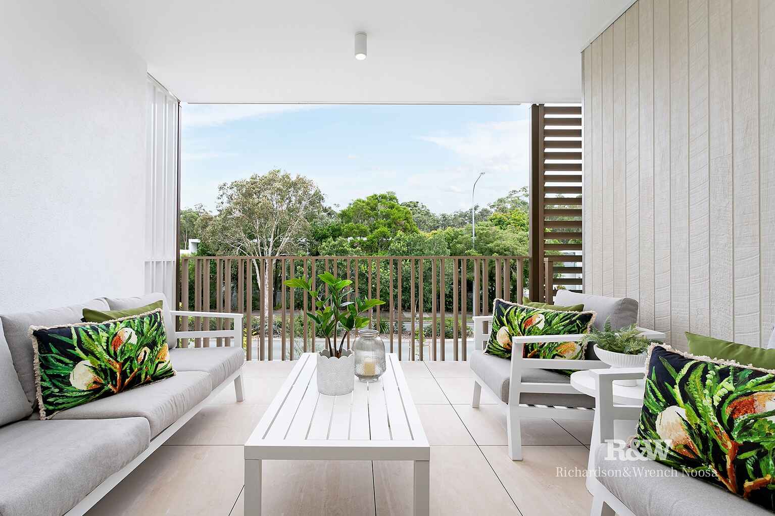 2202/57-61 Hofmann Drive Noosaville