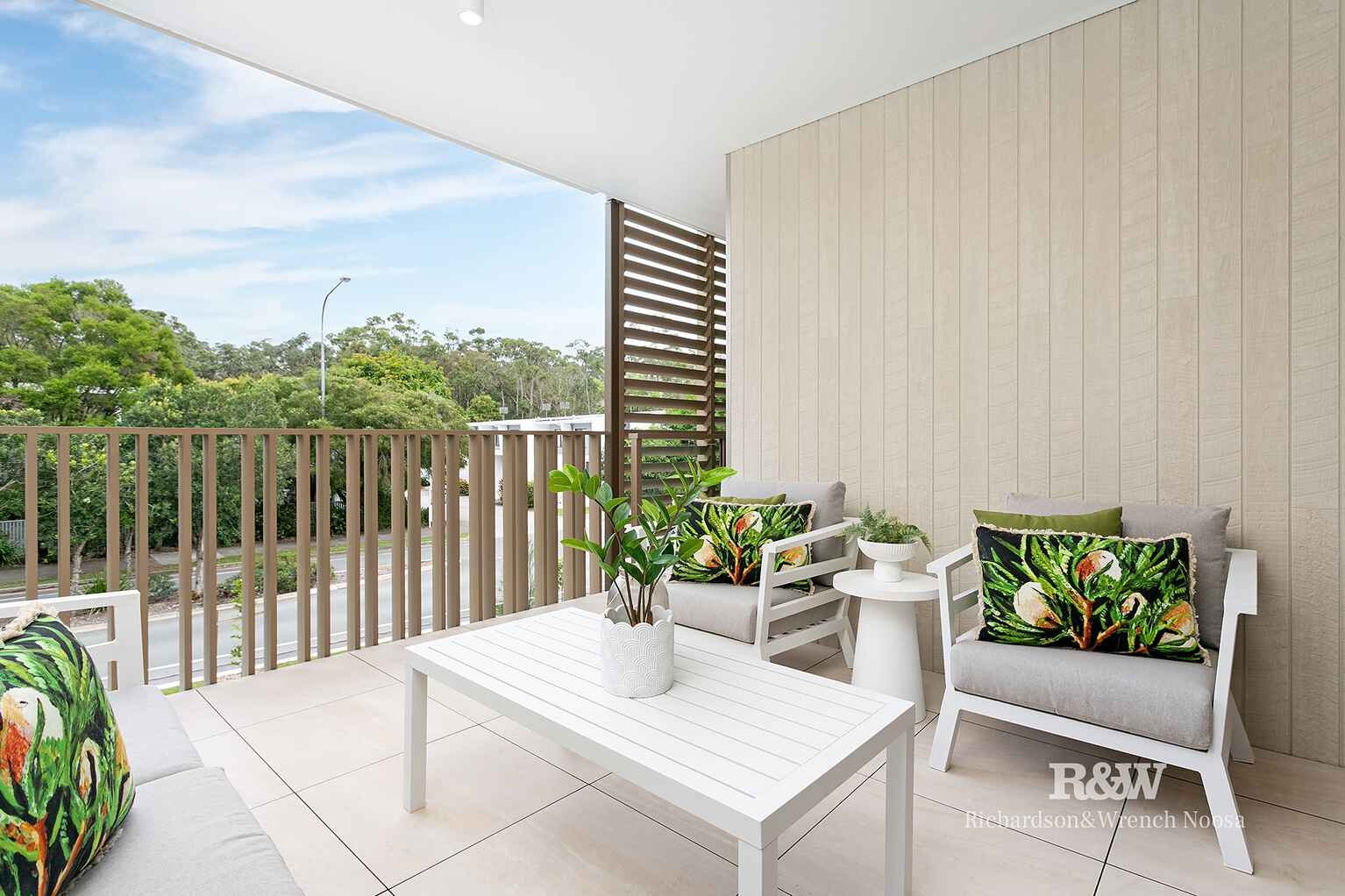 2202/57-61 Hofmann Drive Noosaville