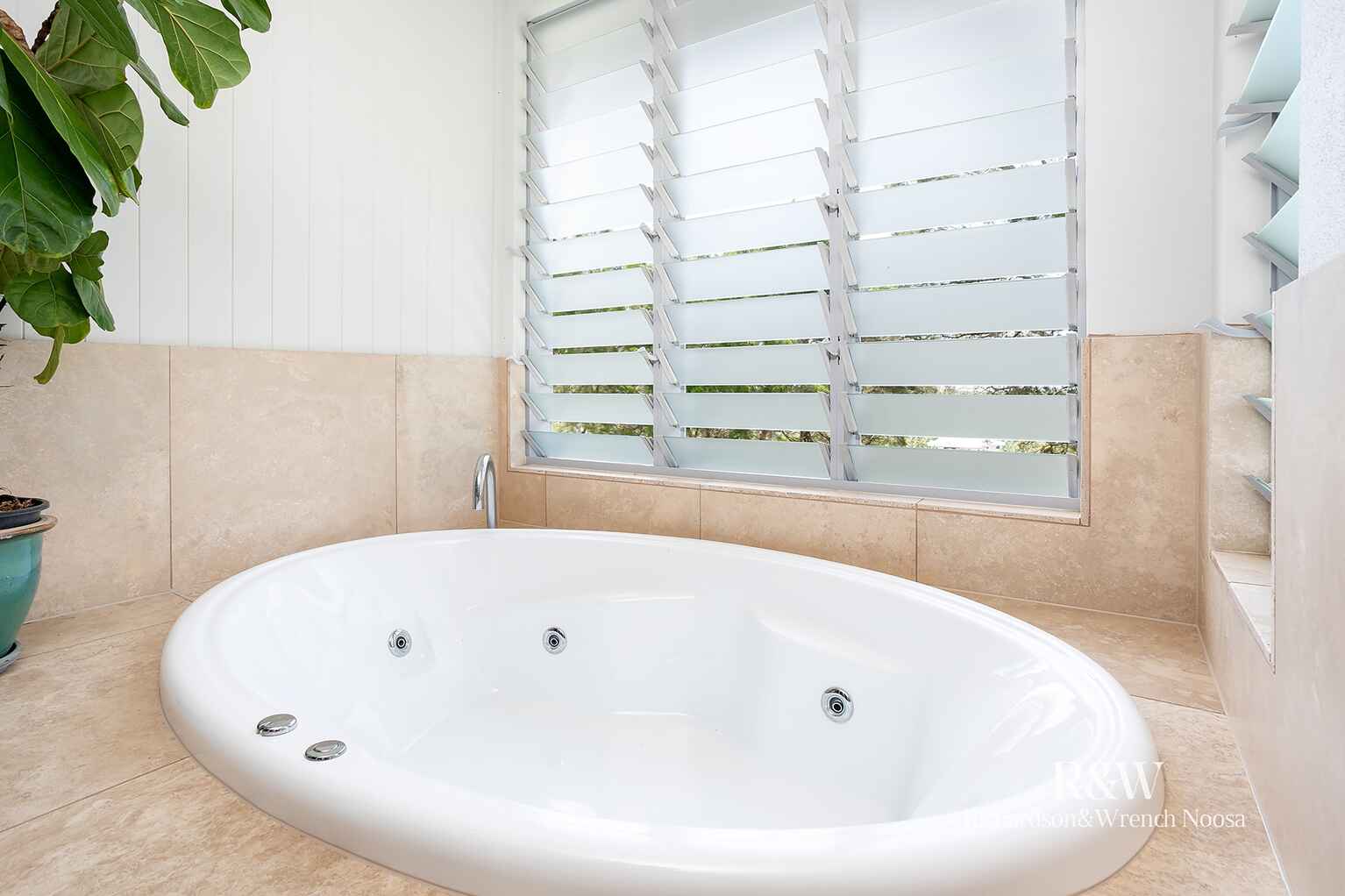 10/6 Serenity Close Noosa Heads