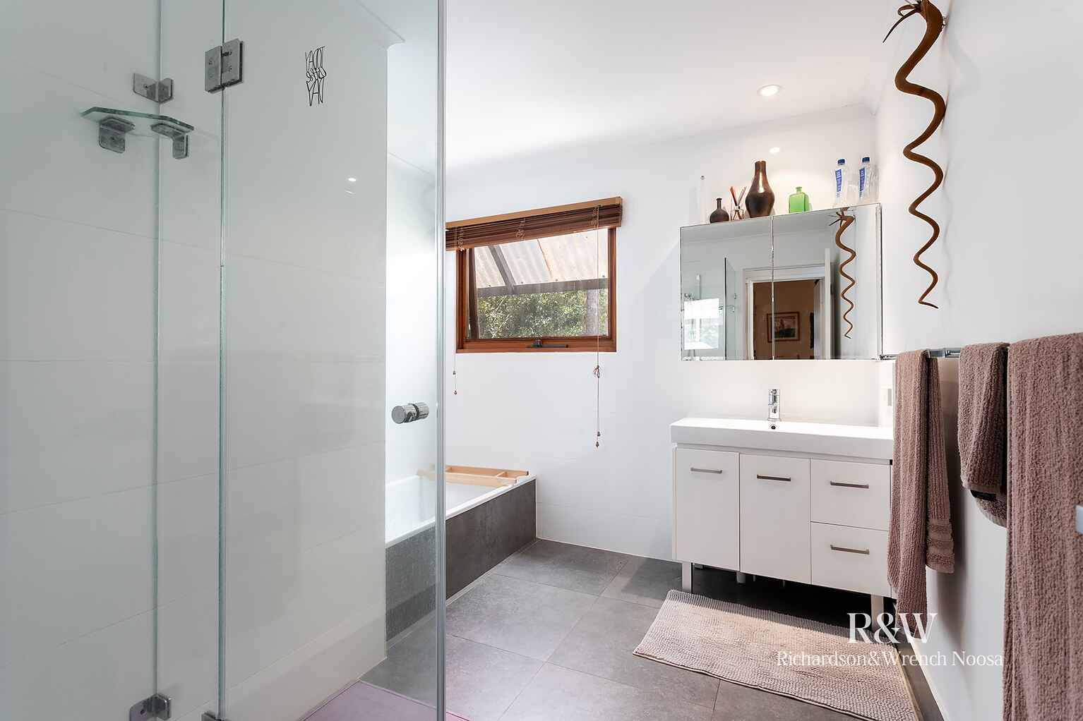 25 Sleepy Hollow Drive Noosa Heads