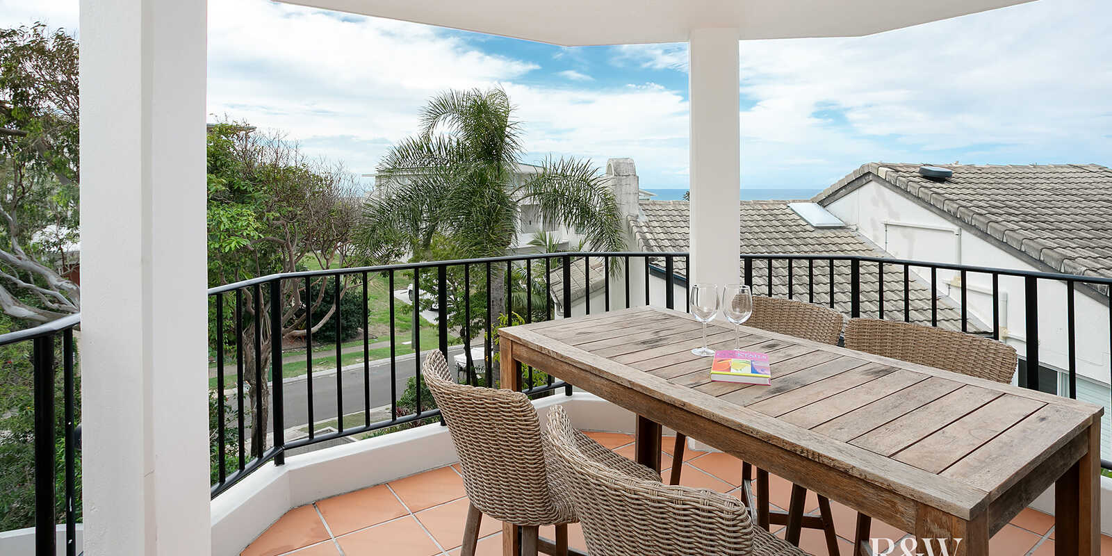 8/2 Park Crescent Sunshine Beach