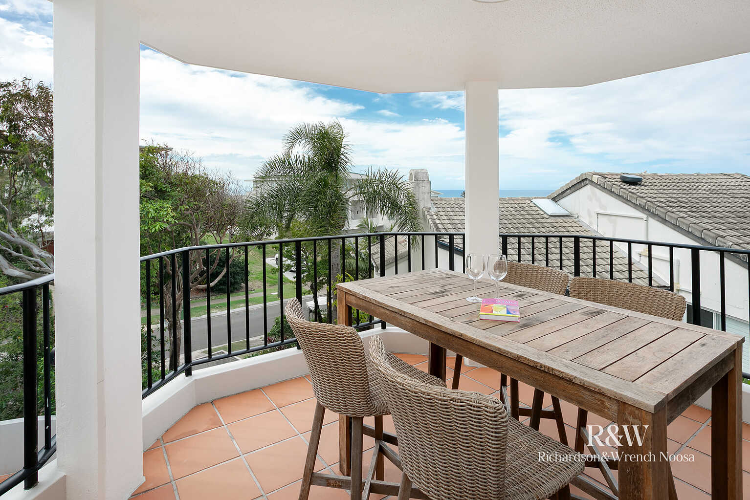 8/2 Park Crescent Sunshine Beach