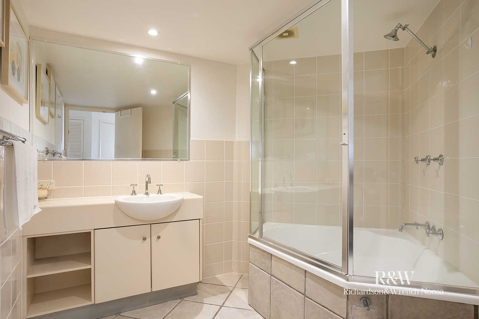 8/2 Park Crescent Sunshine Beach