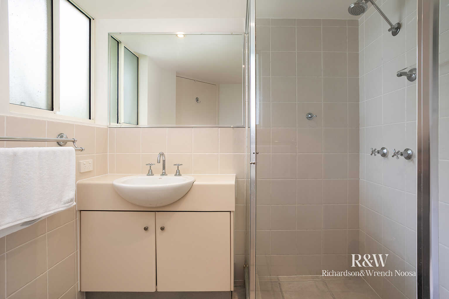 8/2 Park Crescent Sunshine Beach