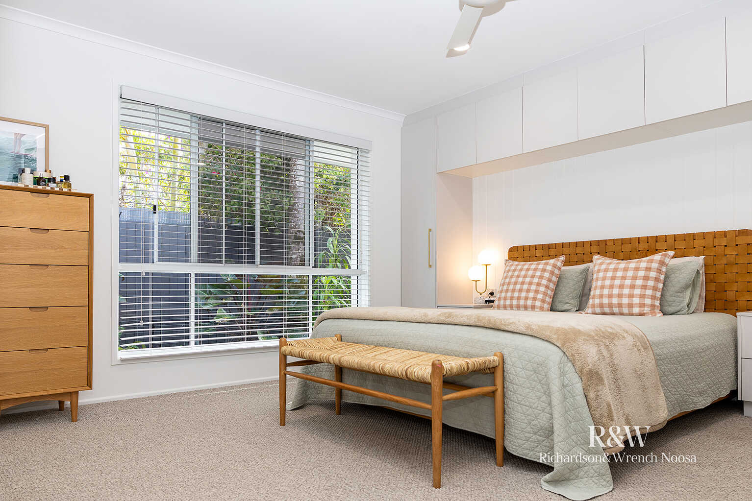 40 Lake Entrance Boulevard Noosaville