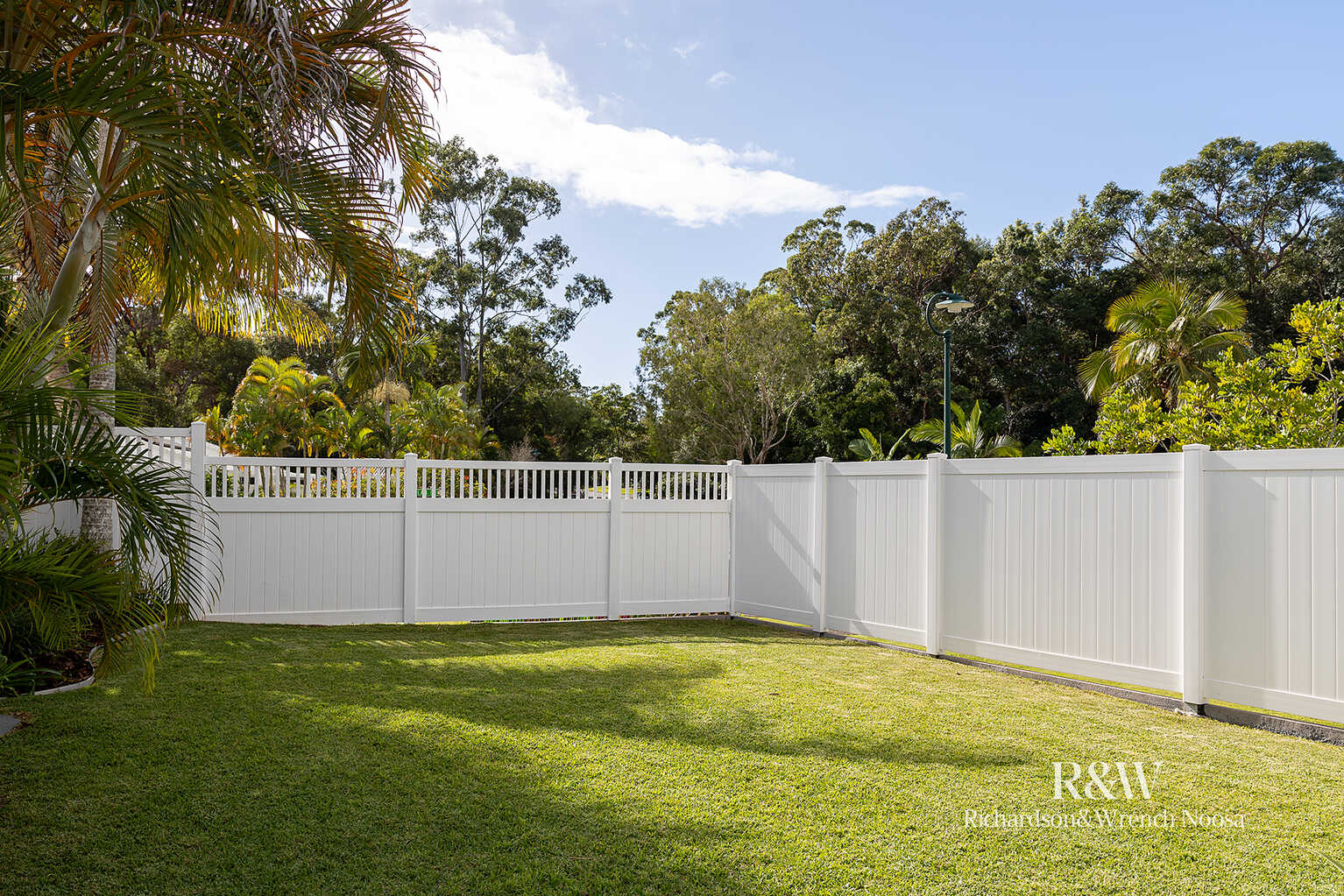 40 Lake Entrance Boulevard Noosaville