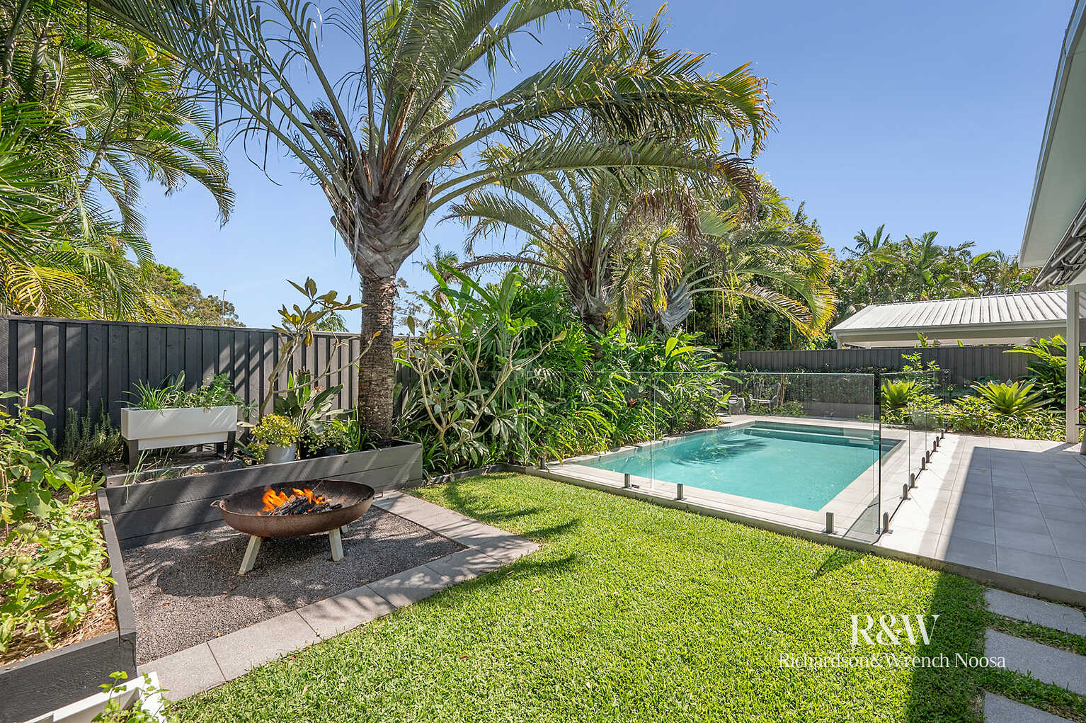 49 Pacific Avenue Sunshine Beach 49 Pacific Avenue Sunshine Beach