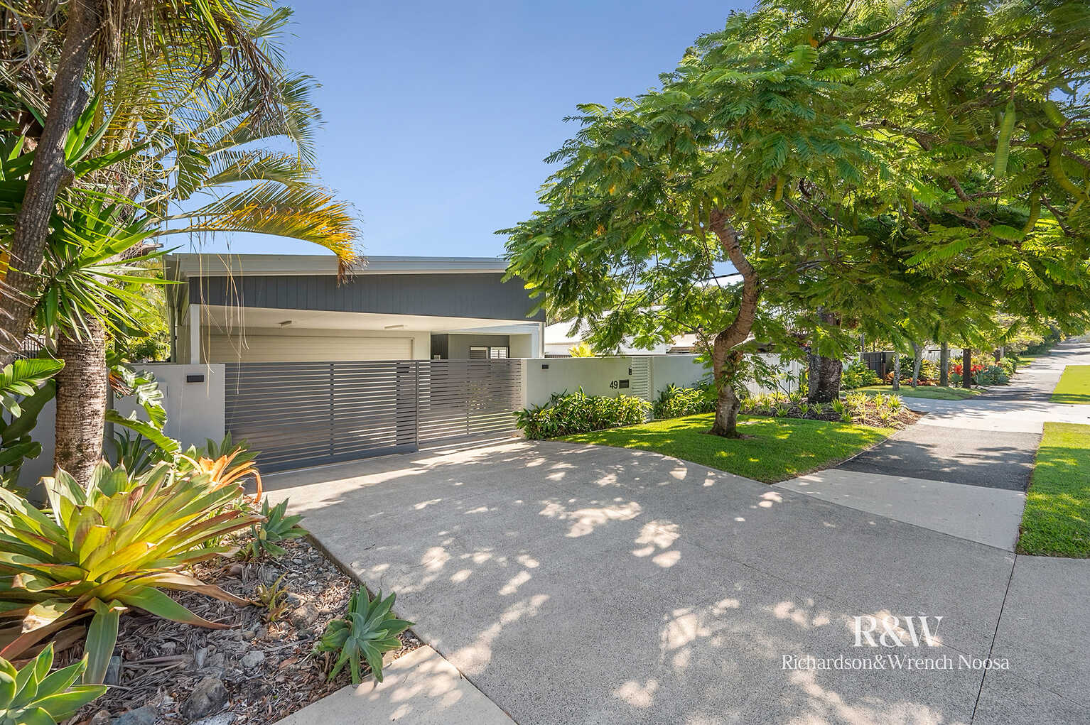 49 Pacific Avenue Sunshine Beach 49 Pacific Avenue Sunshine Beach
