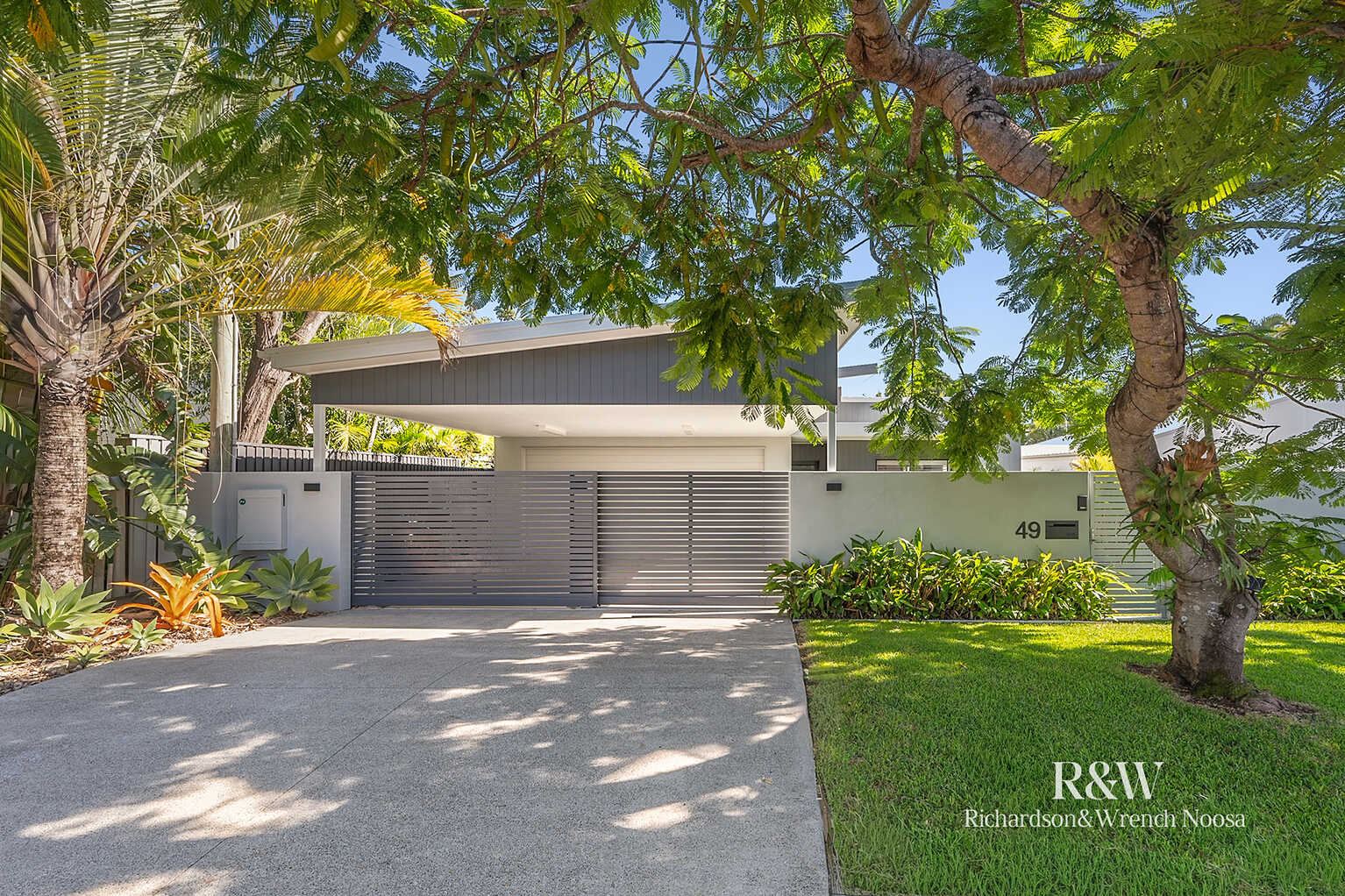 49 Pacific Avenue Sunshine Beach 49 Pacific Avenue Sunshine Beach