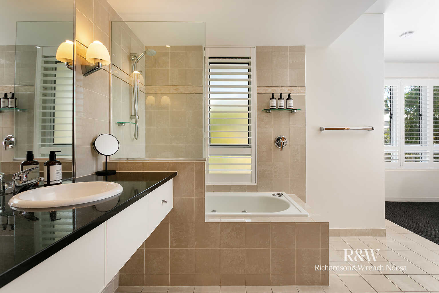 231/32 Hastings Street Noosa Heads