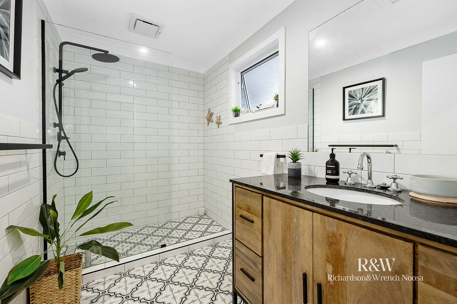 15 Beachway Parade Marcoola
