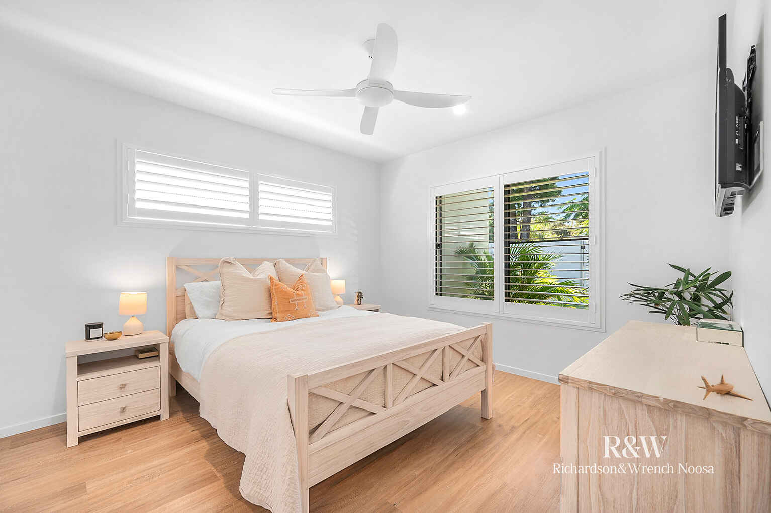 49 Pacific Avenue Sunshine Beach 49 Pacific Avenue Sunshine Beach