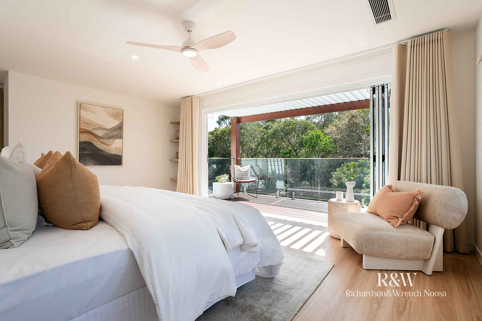 1 Crestview Drive Peregian Springs 1 Crestview Drive Peregian Springs
