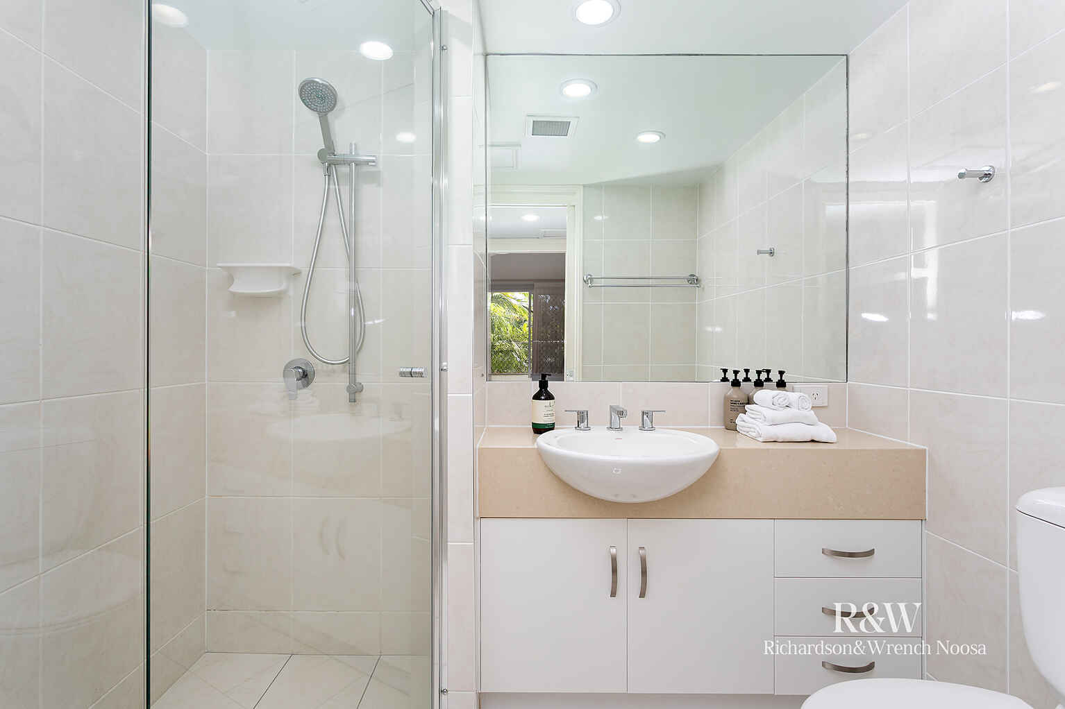  6/1 Picture Point  Crescent Noosa Heads